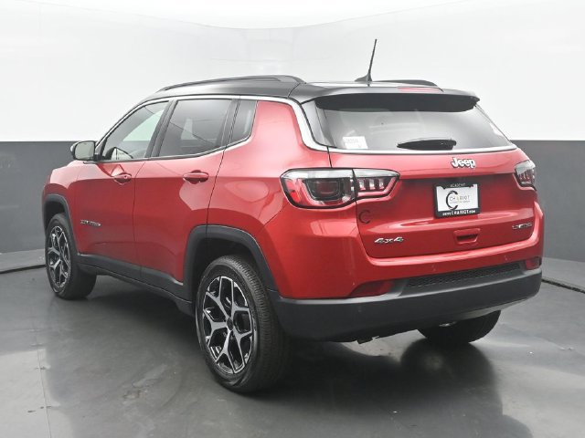 New 2026 Jeep Compass Limited w/ Sun, Sound & Navigation Group AWD/4WD image 4