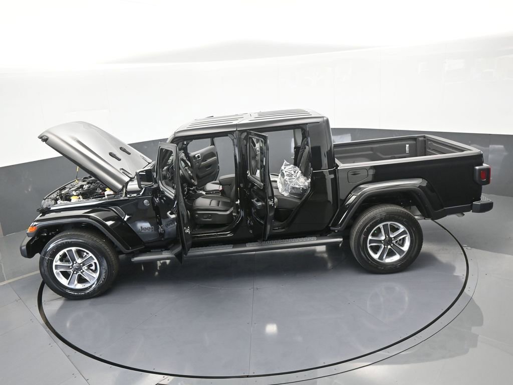 Used 2024 Jeep Gladiator Sport w/ Premium Package image 62