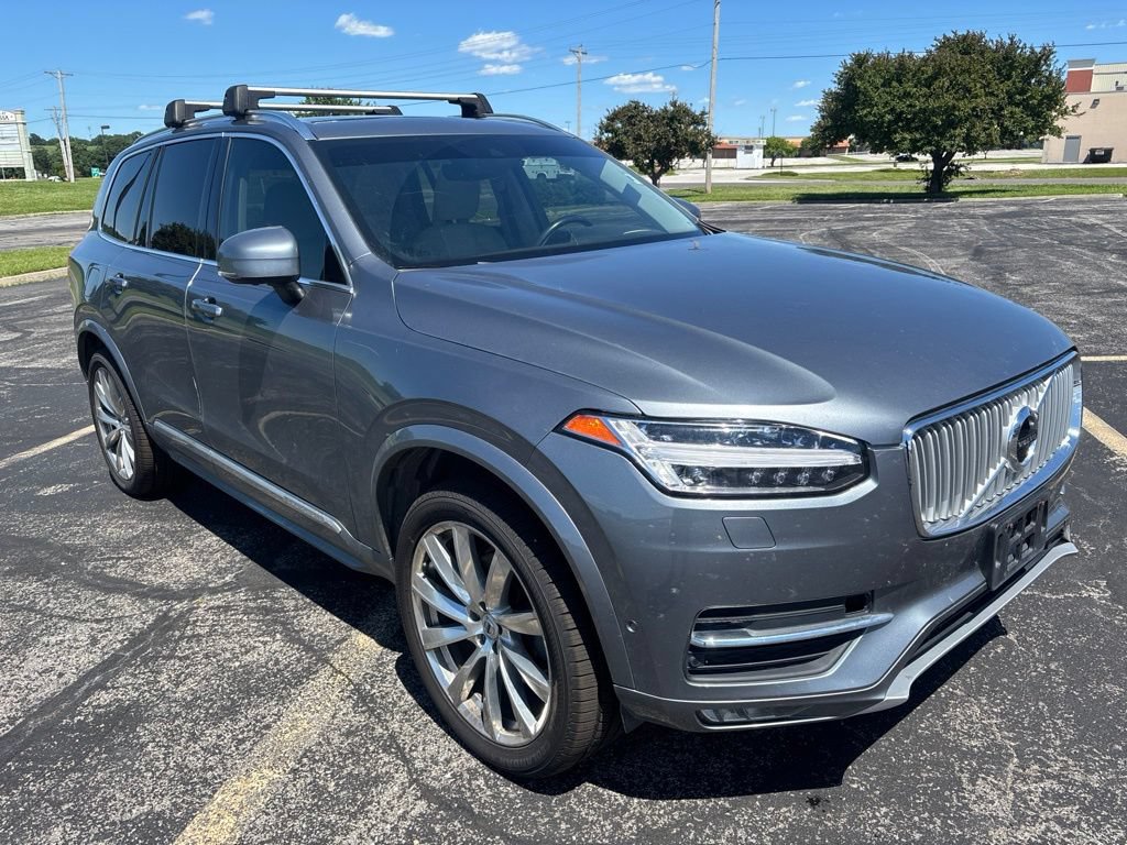 Used 2016 Volvo XC90 T6 Inscription w/ Vision Package AWD/4WD image 3