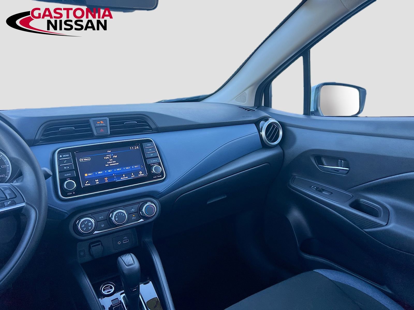 Used 2024 Nissan Versa SV image 29