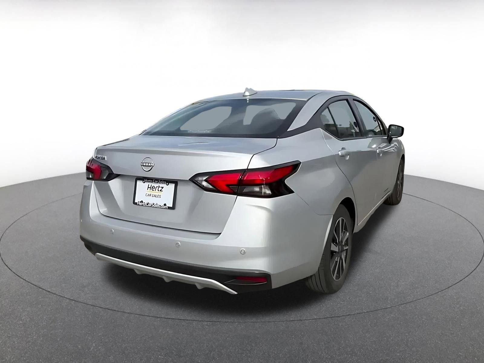 Used 2025 Nissan Versa SV image 14