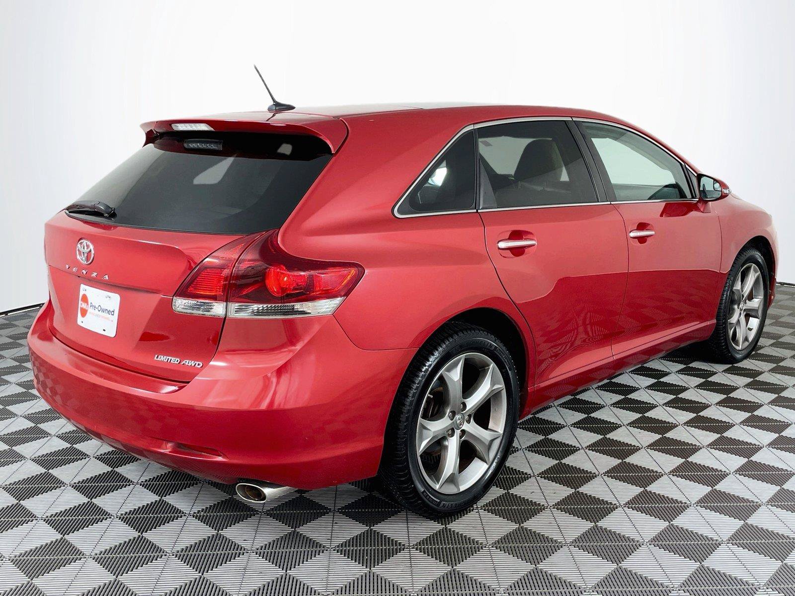 Used 2013 Toyota Venza Limited AWD/4WD image 9