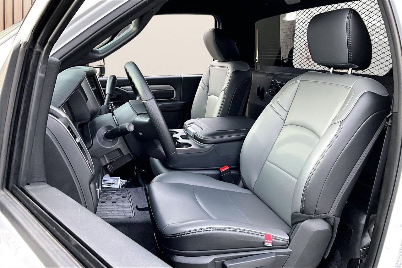 New 2025 RAM 5500 Tradesman image 19