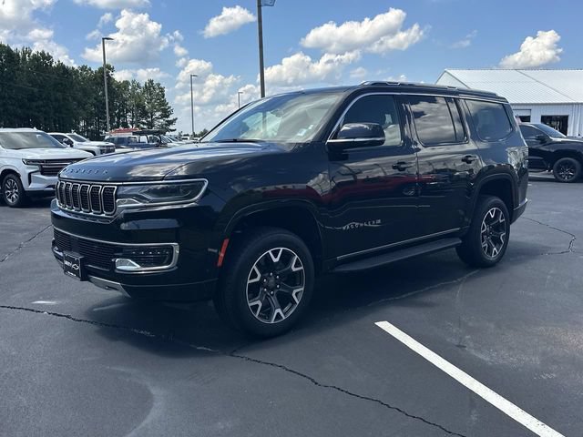 Used 2024 Jeep Wagoneer Series III AWD/4WD image 4