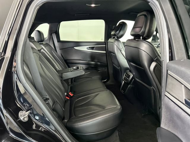 Used 2020 Lincoln Nautilus FWD w/ Equipment Group 101A image 27
