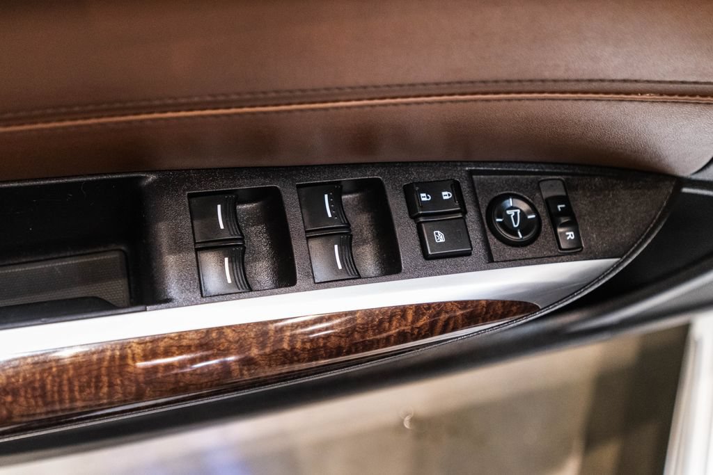 Used 2019 Acura TLX w/ Technology Package FWD image 18