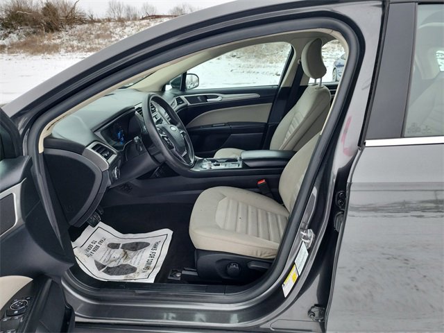 Used 2019 Ford Fusion S image 18