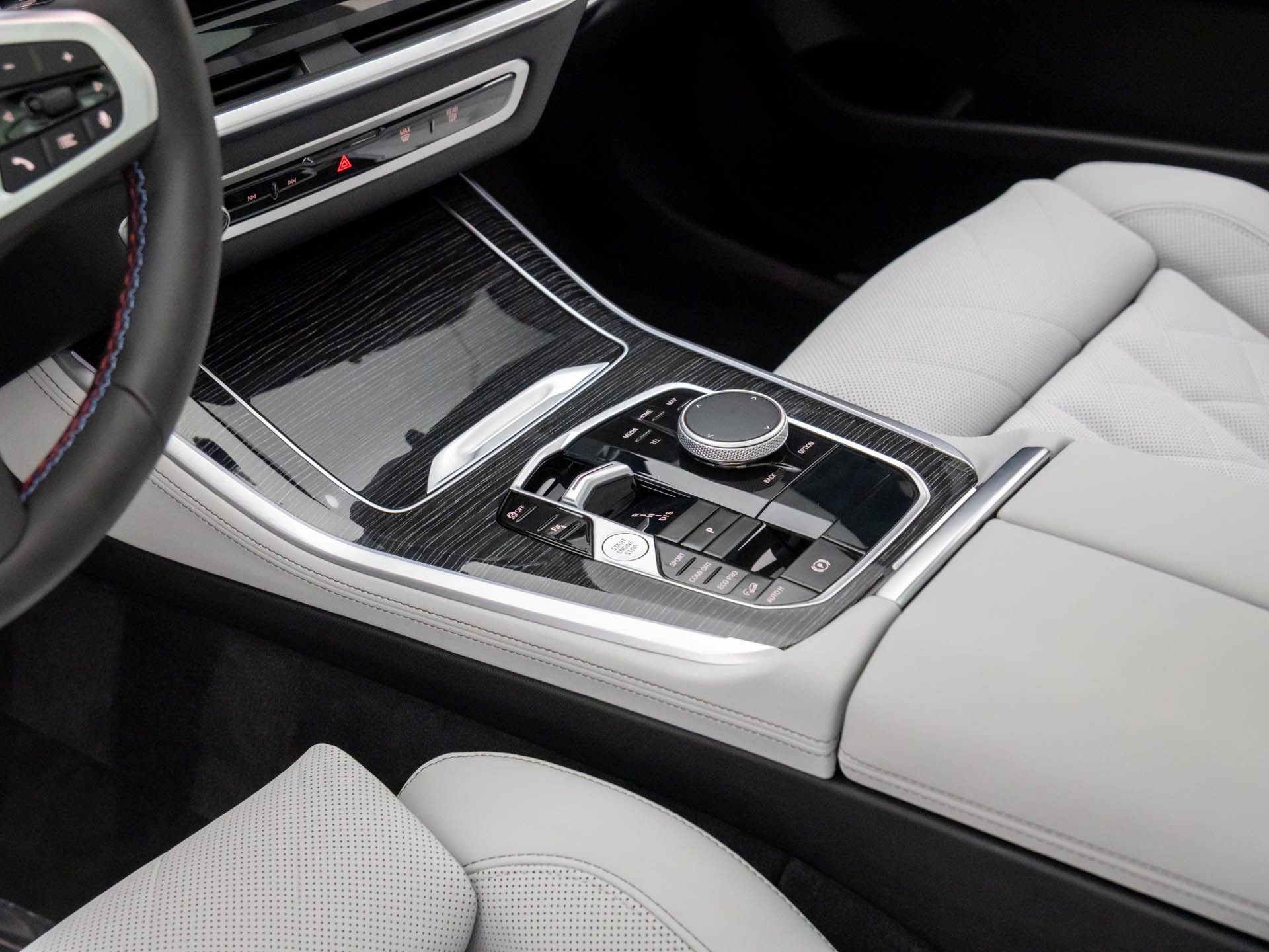 Certified 2025 BMW X5 M60i w/ Climate Comfort Package image 12