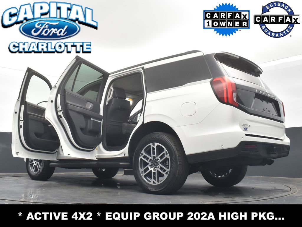 Used 2025 Ford Expedition Active image 31