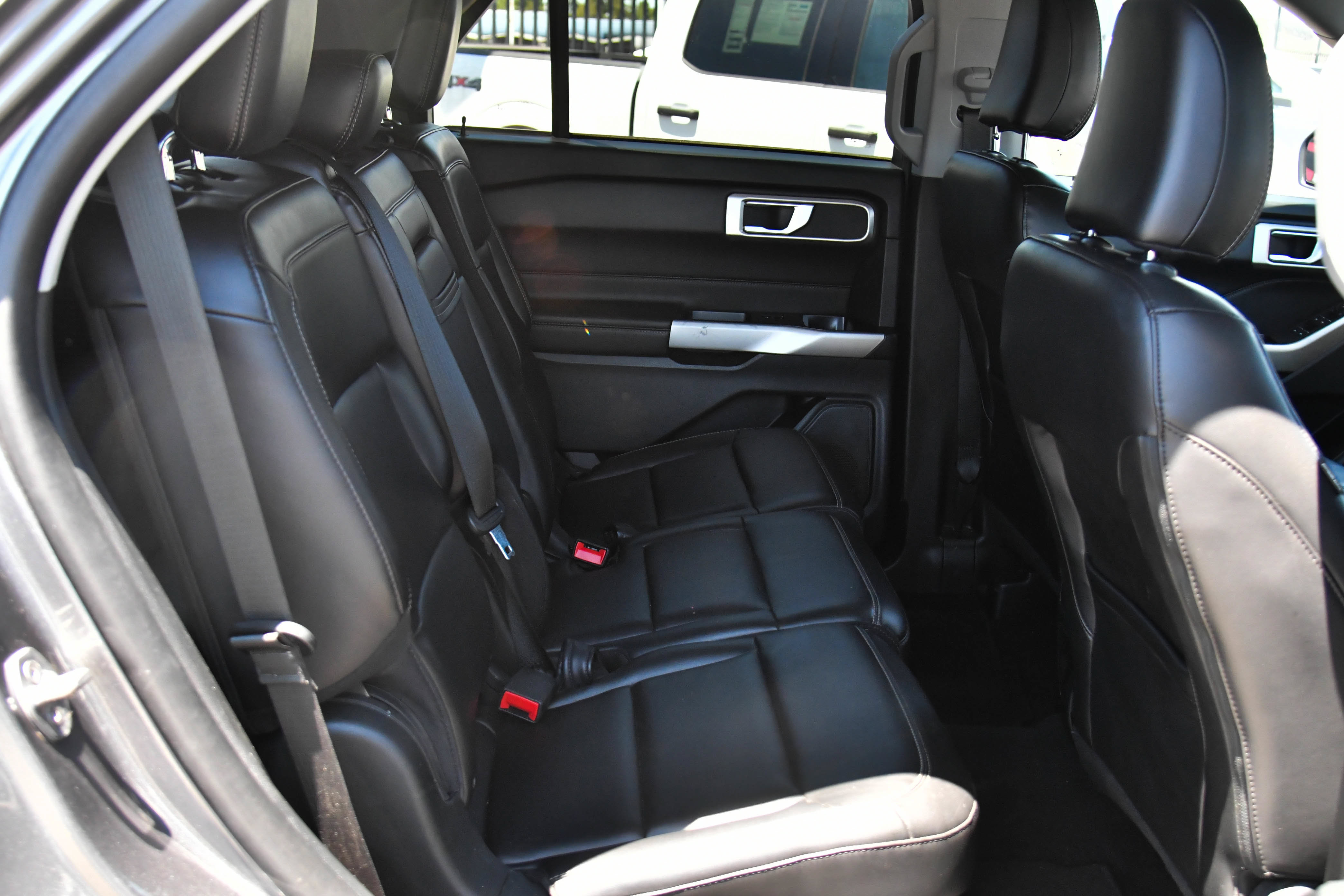 Used 2023 Ford Explorer XLT w/ Equipment Group 202A RWD image 44