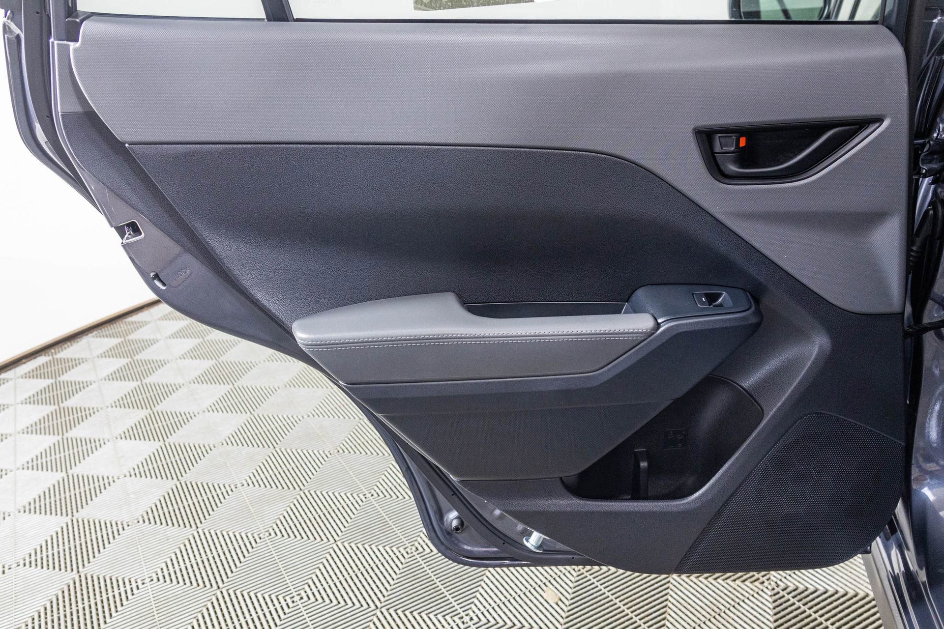 Used 2025 Subaru Crosstrek 2.0i Premium w/ Convenience Package #2 image 37