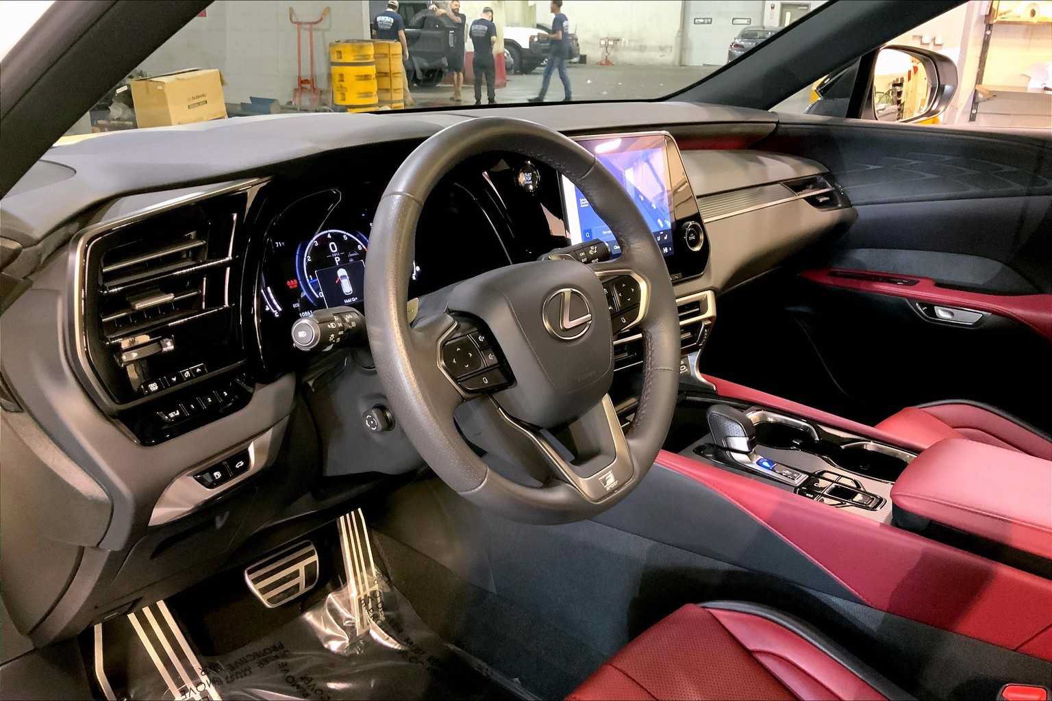 Certified 2024 Lexus RX 350 F Sport w/ Technology Package AWD/4WD image 18