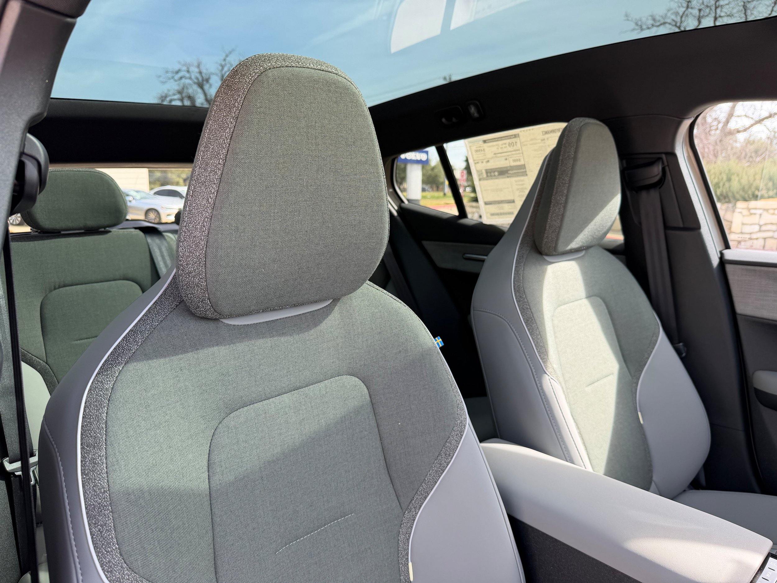 New 2026 Volvo EX30 Plus w/ Protection Package Premier AWD/4WD image 9