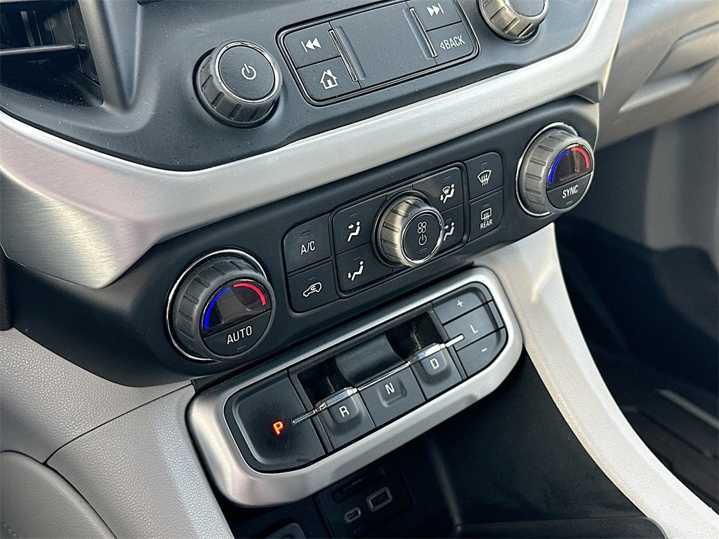 Used 2020 GMC Acadia SLT w/ Premium Package image 14