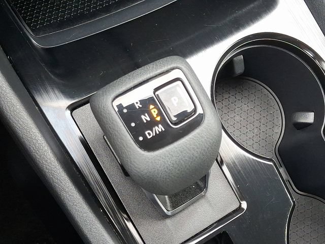 Used 2025 Nissan Rogue SV AWD/4WD image 14