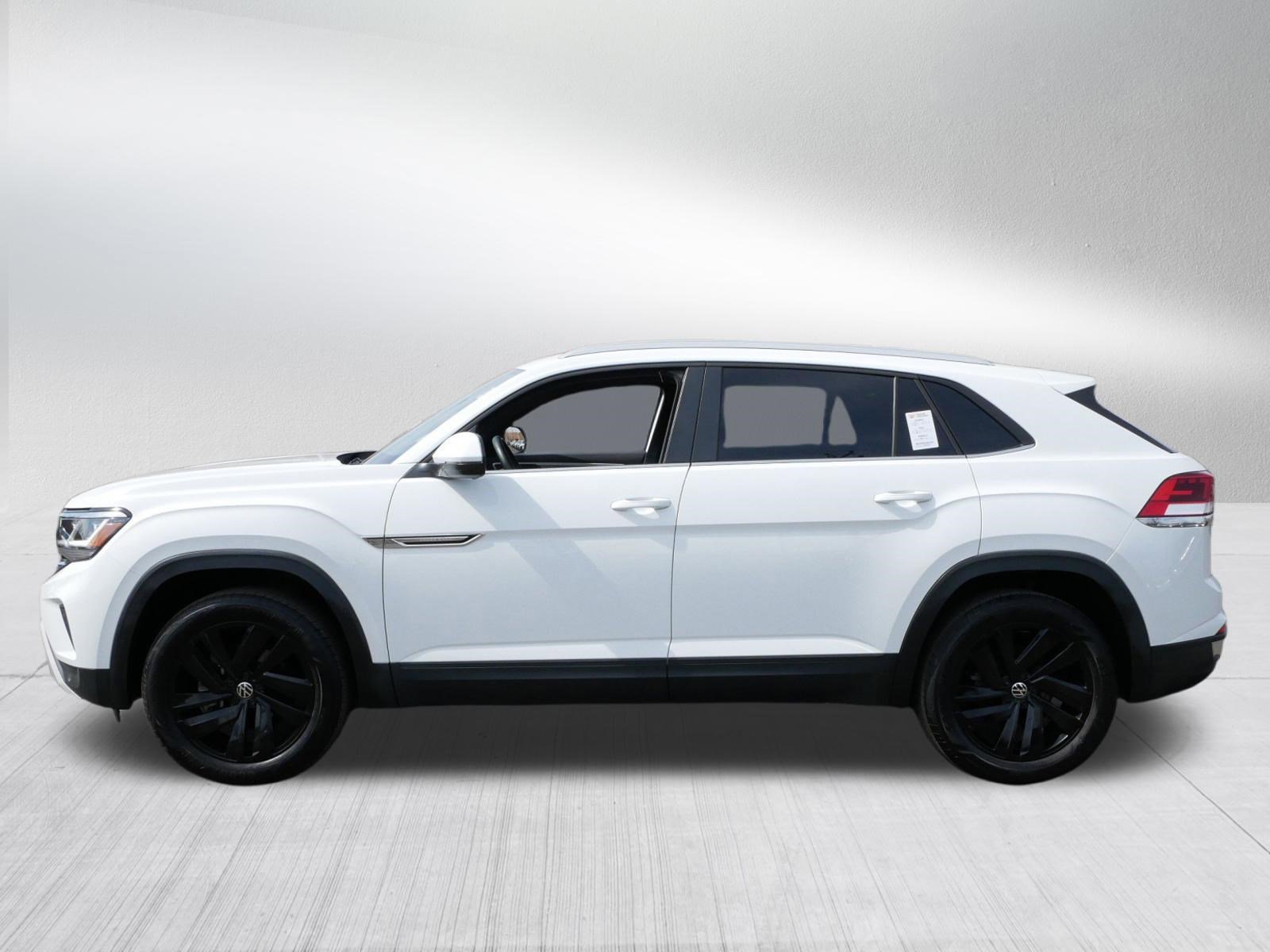 Certified 2023 Volkswagen Atlas Cross Sport SE w/ Black Wheel Package AWD/4WD image 4