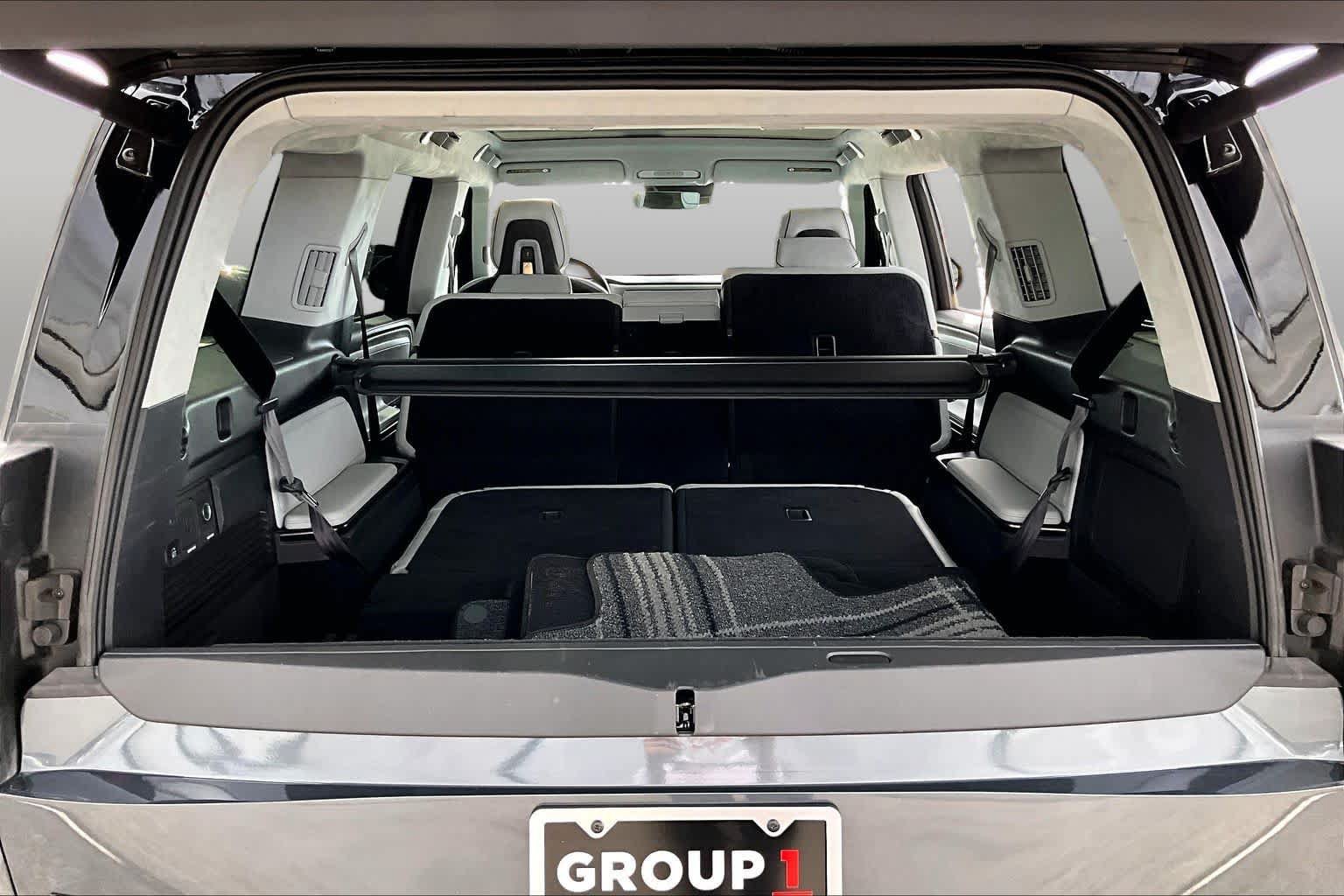 Used 2025 Rivian R1S Premium Dual AWD/4WD image 33