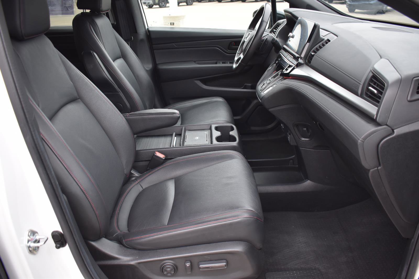 Used 2025 Honda Odyssey Sport-L image 12