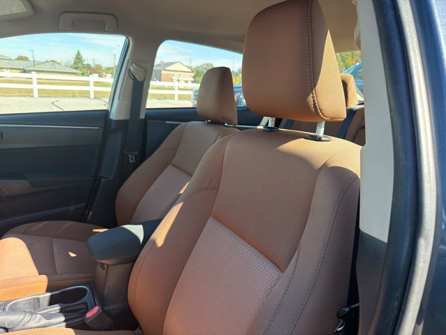 Used 2016 Toyota Corolla LE FWD image 13
