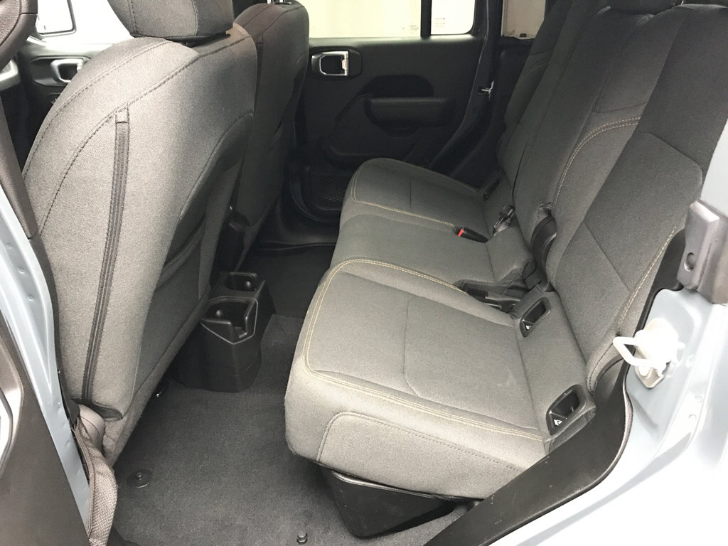 Used 2024 Jeep Gladiator Sport AWD/4WD image 14