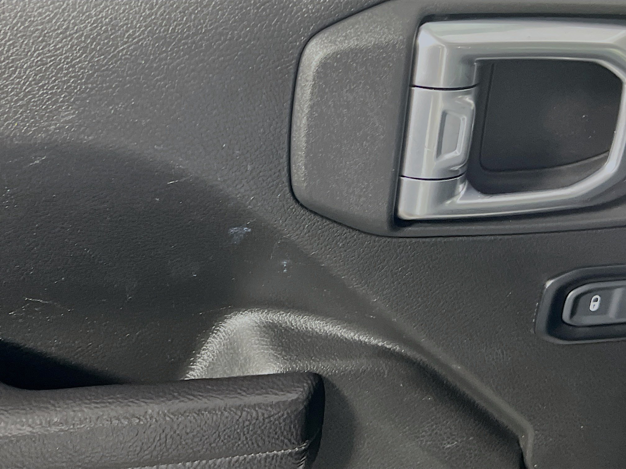 Used 2024 Jeep Wrangler Unlimited Sport AWD/4WD image 17