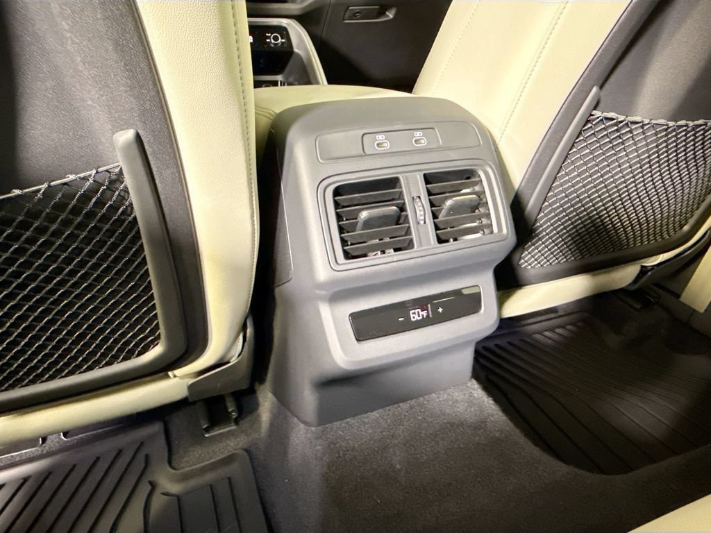 Used 2025 Audi Q5 Premium w/ Convenience Package AWD/4WD image 18