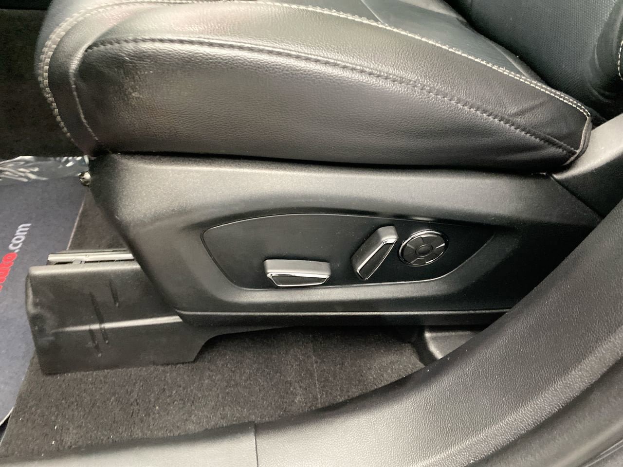 Used 2020 Ford Explorer ST w/ Premium Technology Package AWD/4WD image 13