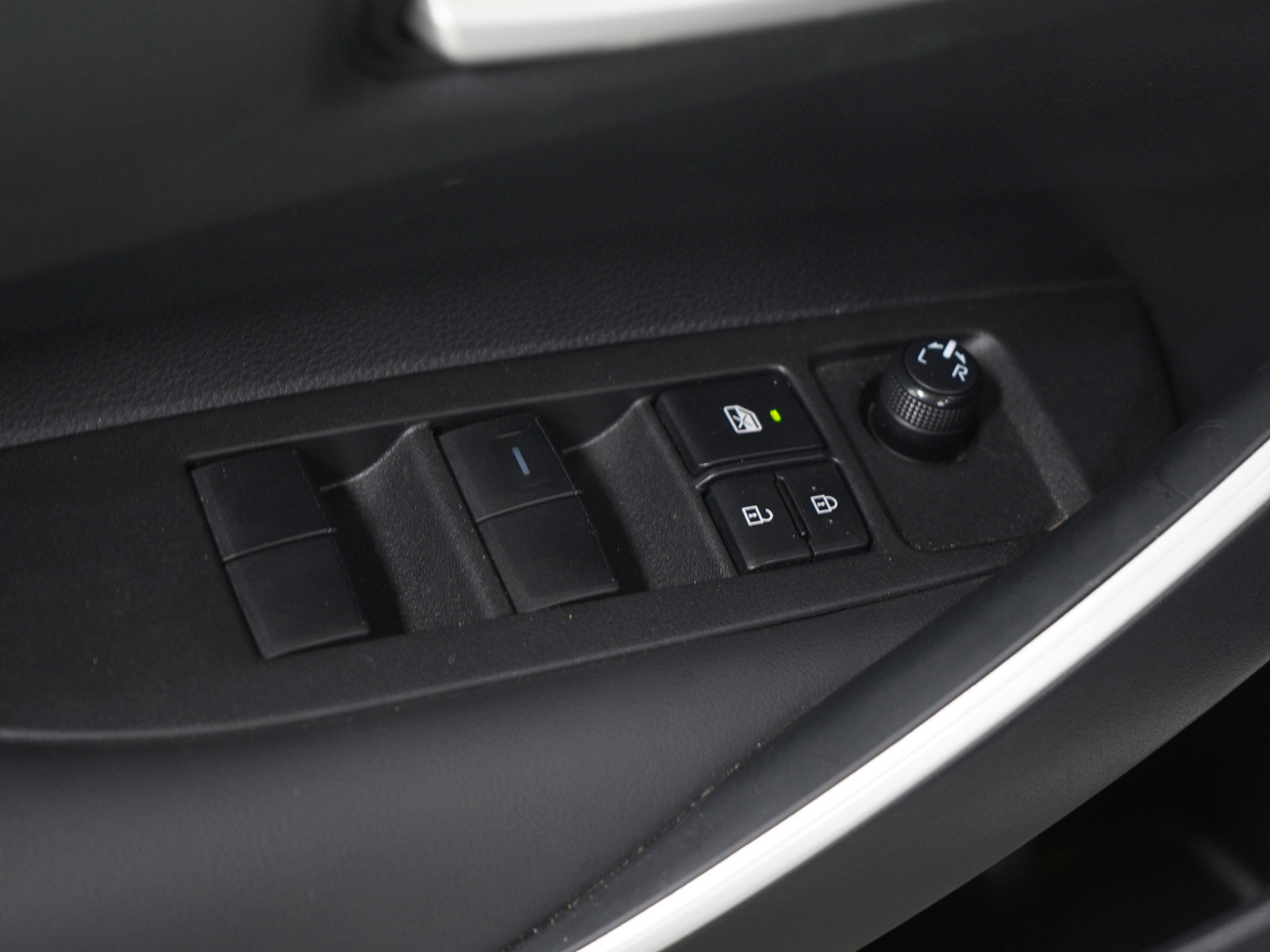 Used 2024 Toyota Corolla SE image 19