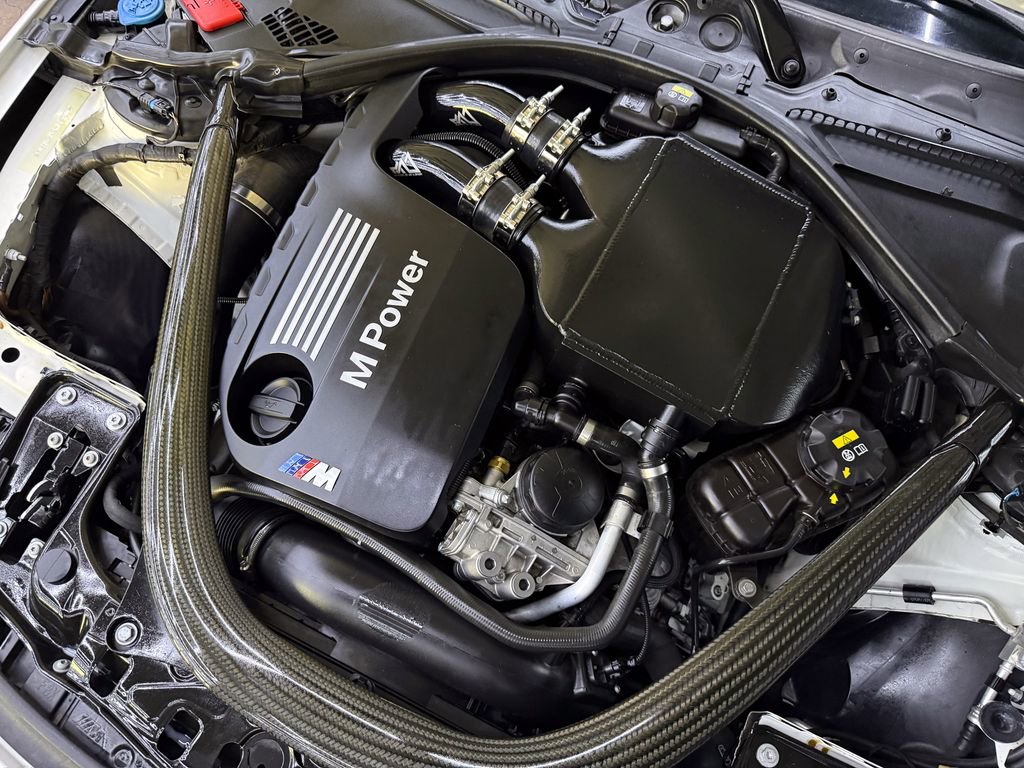 Used 2017 BMW M4 Coupe RWD image 28