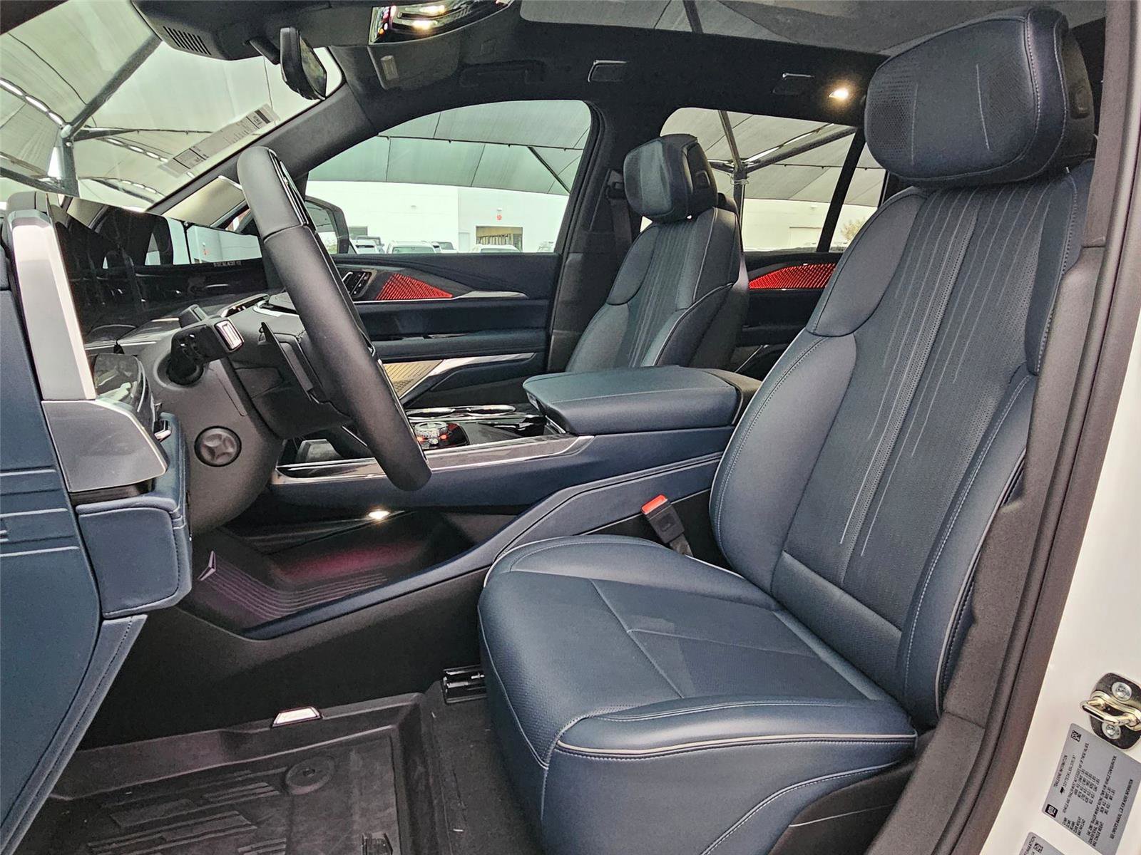 New 2025 Cadillac Escalade IQ Luxury 2 AWD/4WD image 26