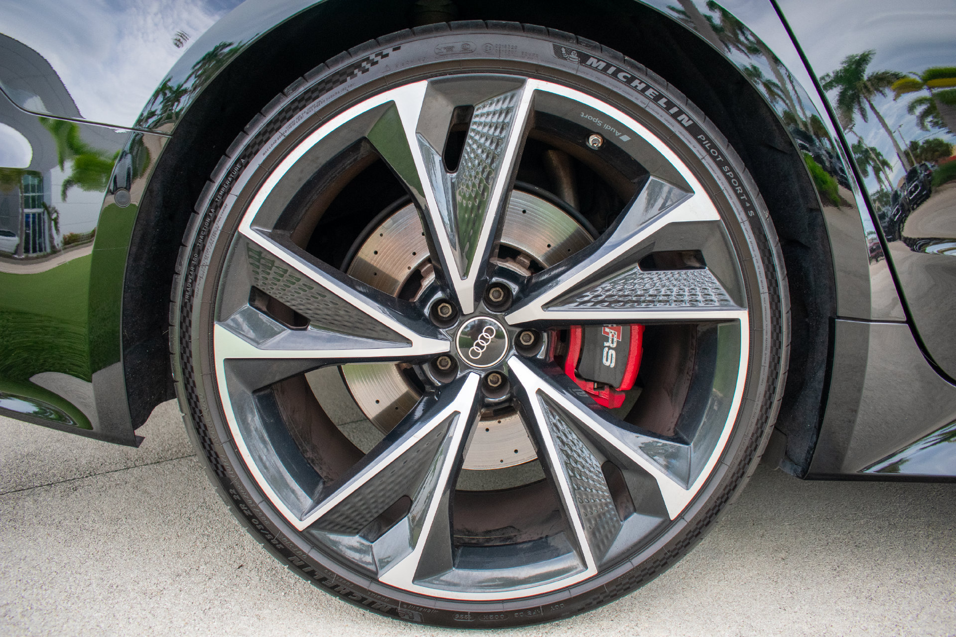 Used 2021 Audi RS 7 Sportback w/ Carbon Optic Package AWD/4WD image 13