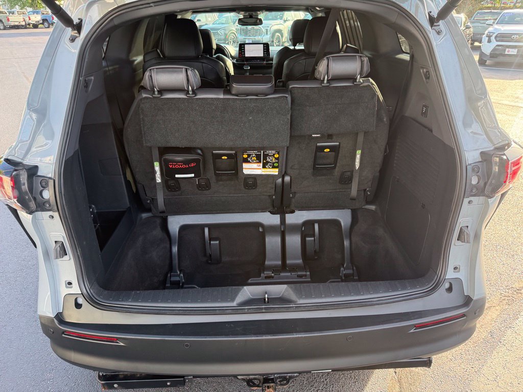 Certified 2023 Toyota Sienna XLE Woodland Edition AWD/4WD image 16