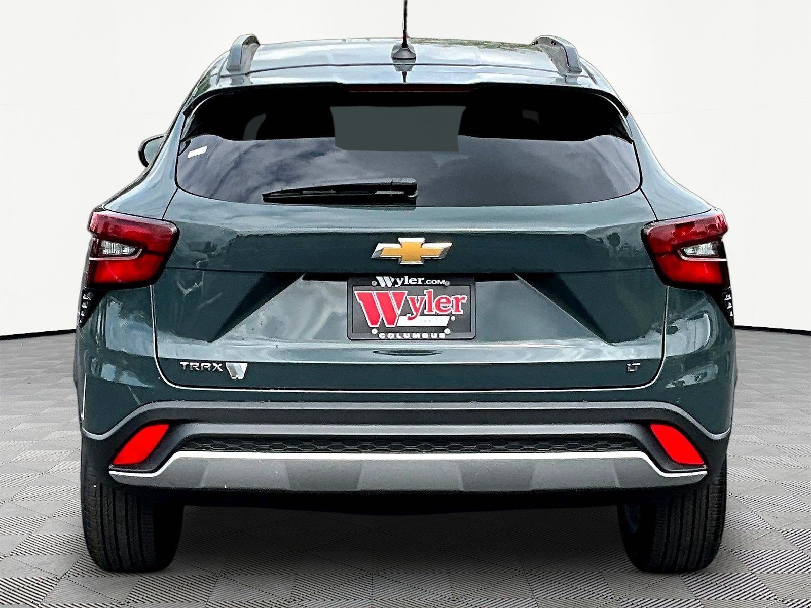New 2026 Chevrolet Trax LT w/ LT Convenience Package FWD image 5