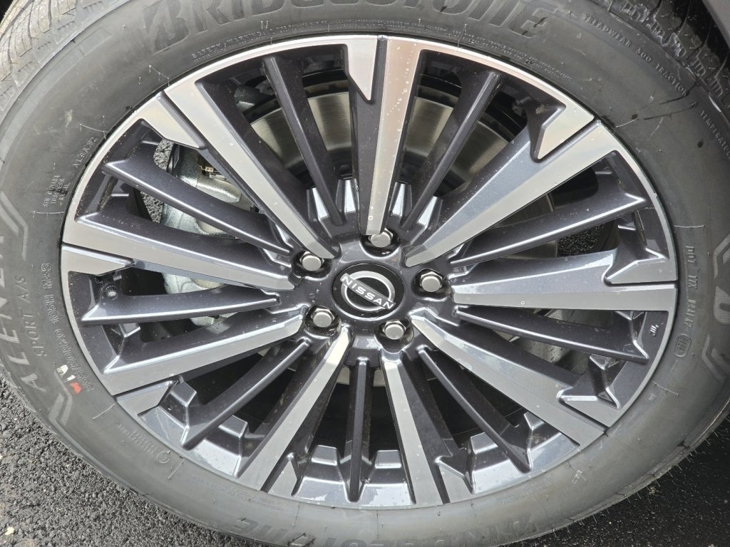 New 2026 Nissan Pathfinder Platinum image 18