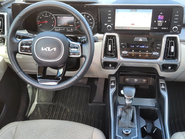 Certified 2022 Kia Sorento S w/ Panoramic Sunroof Package FWD image 28