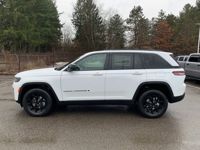 New 2026 Jeep Grand Cherokee Altitude AWD/4WD image 2