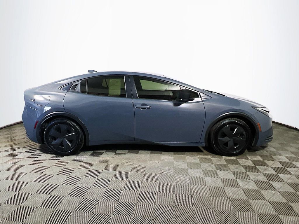 Used 2023 Toyota Prius Prime FWD image 9