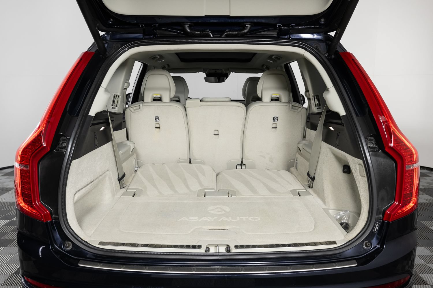 Used 2016 Volvo XC90 T6 Momentum AWD/4WD image 20