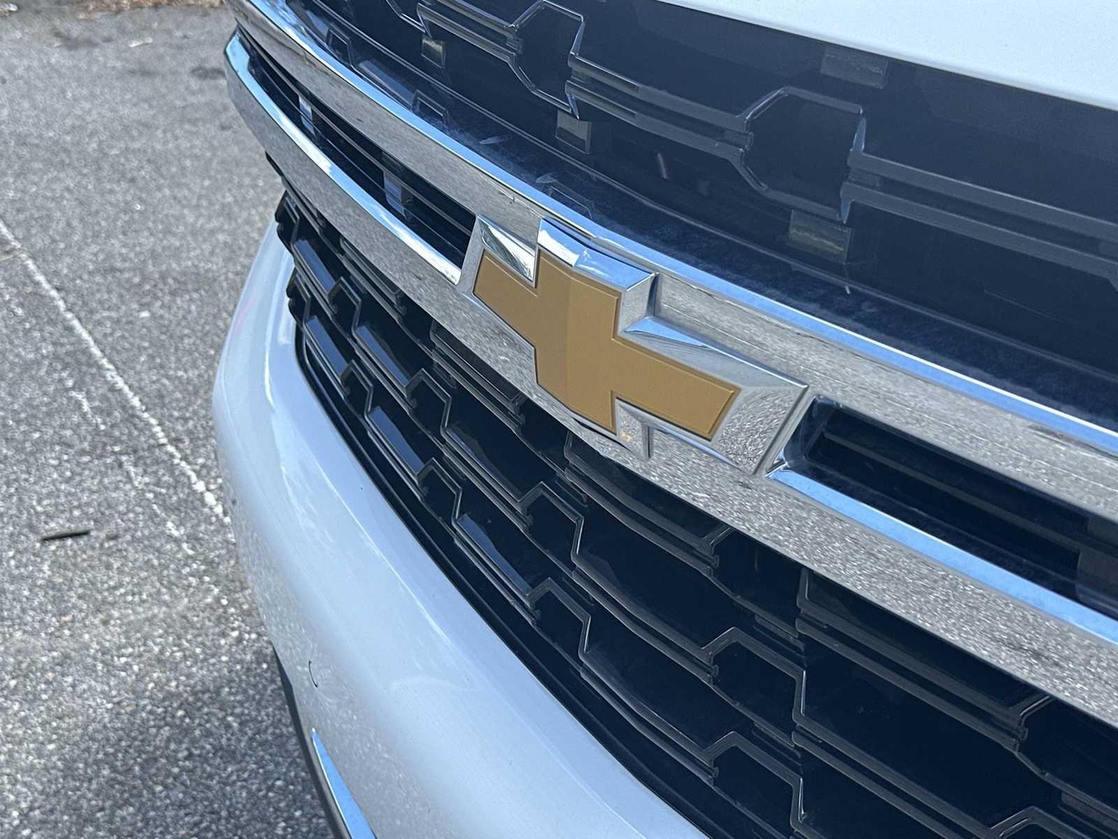 Used 2024 Chevrolet Suburban LS w/ Driver Alert Package RWD image 10