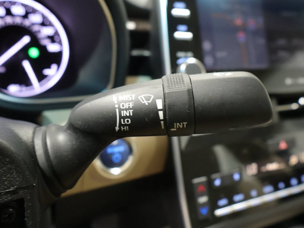 Used 2020 Toyota Avalon Limited w/ All Weather Liner Package FWD image 37