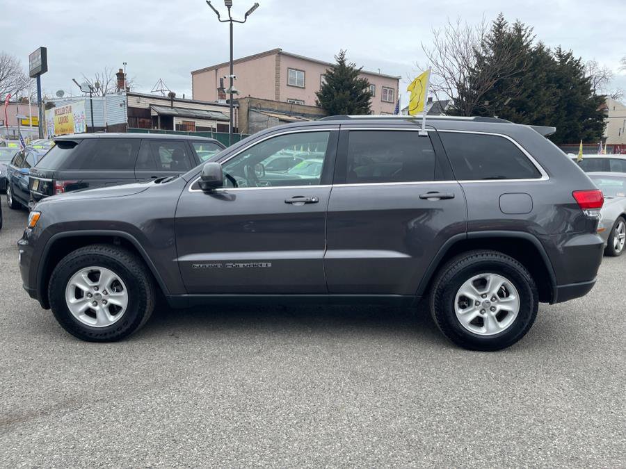 Used 2017 Jeep Grand Cherokee Laredo w/ Quick Order Package 23E AWD/4WD image 8