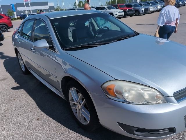 Used 2011 Chevrolet Impala LTZ FWD image 3
