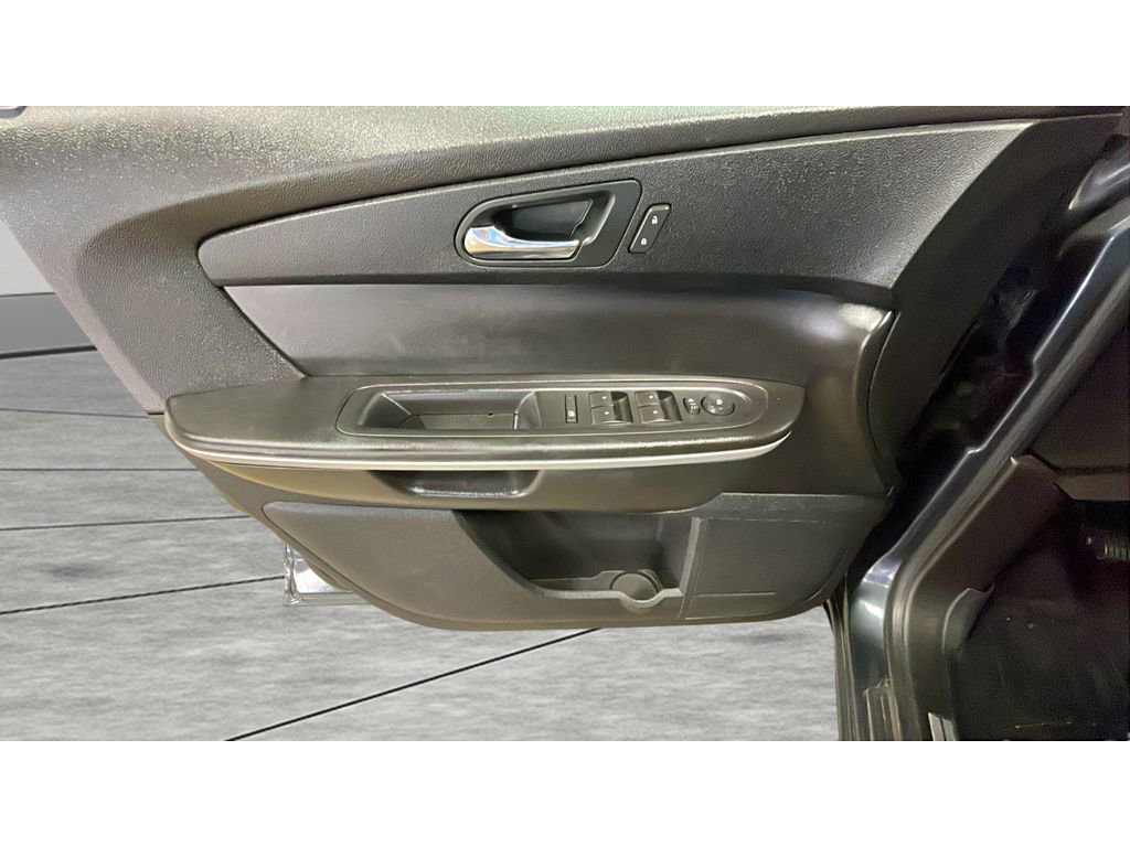 Used 2012 GMC Acadia SLE AWD/4WD image 10