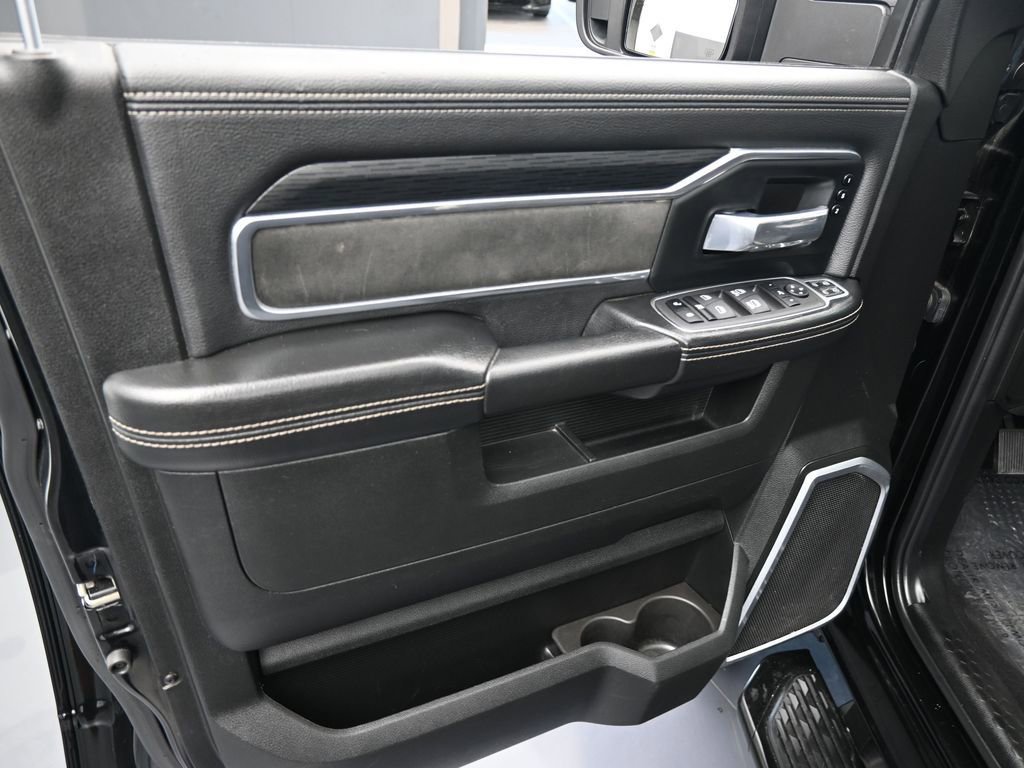 Used 2024 RAM 3500 Laramie w/ Night Edition image 16