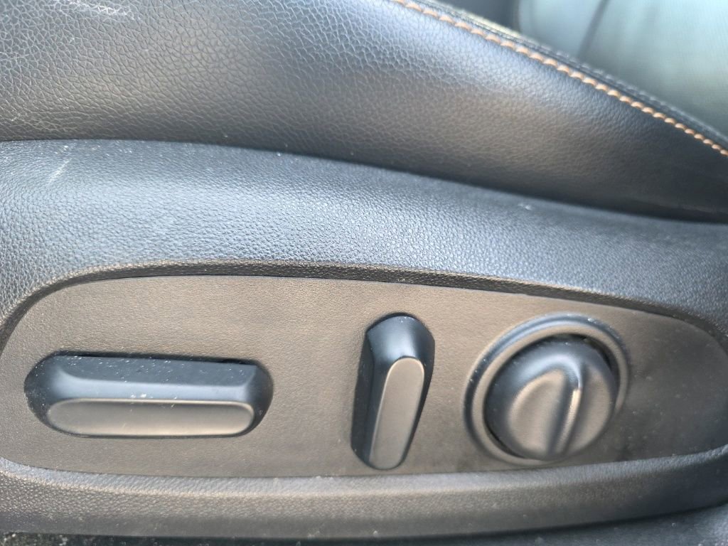 Used 2019 Chevrolet Equinox Premier image 12