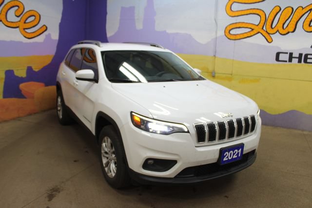 Used 2021 Jeep Cherokee Latitude AWD/4WD image 2