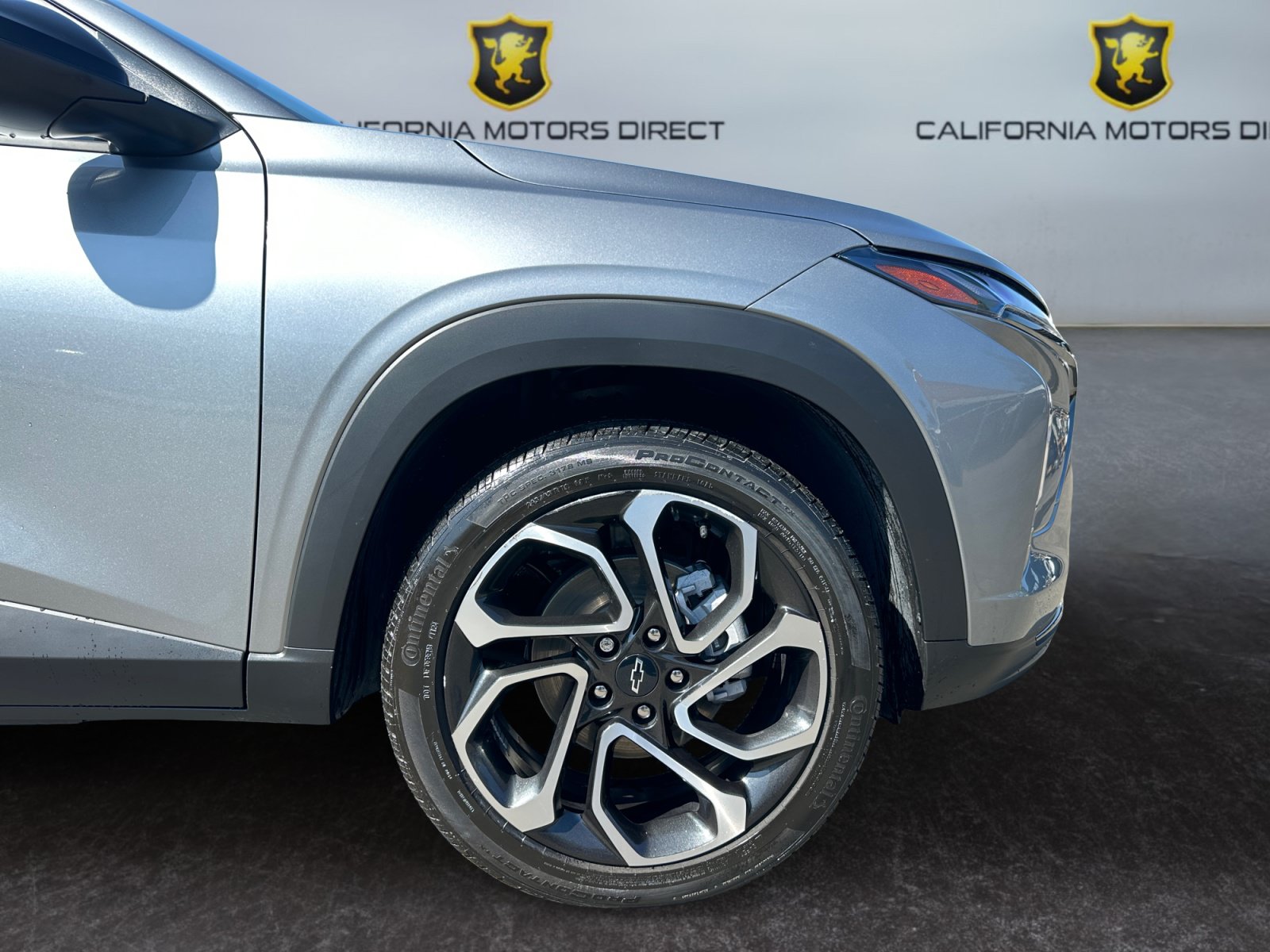 Used 2025 Chevrolet Trax RS w/ Sunroof Package FWD image 14