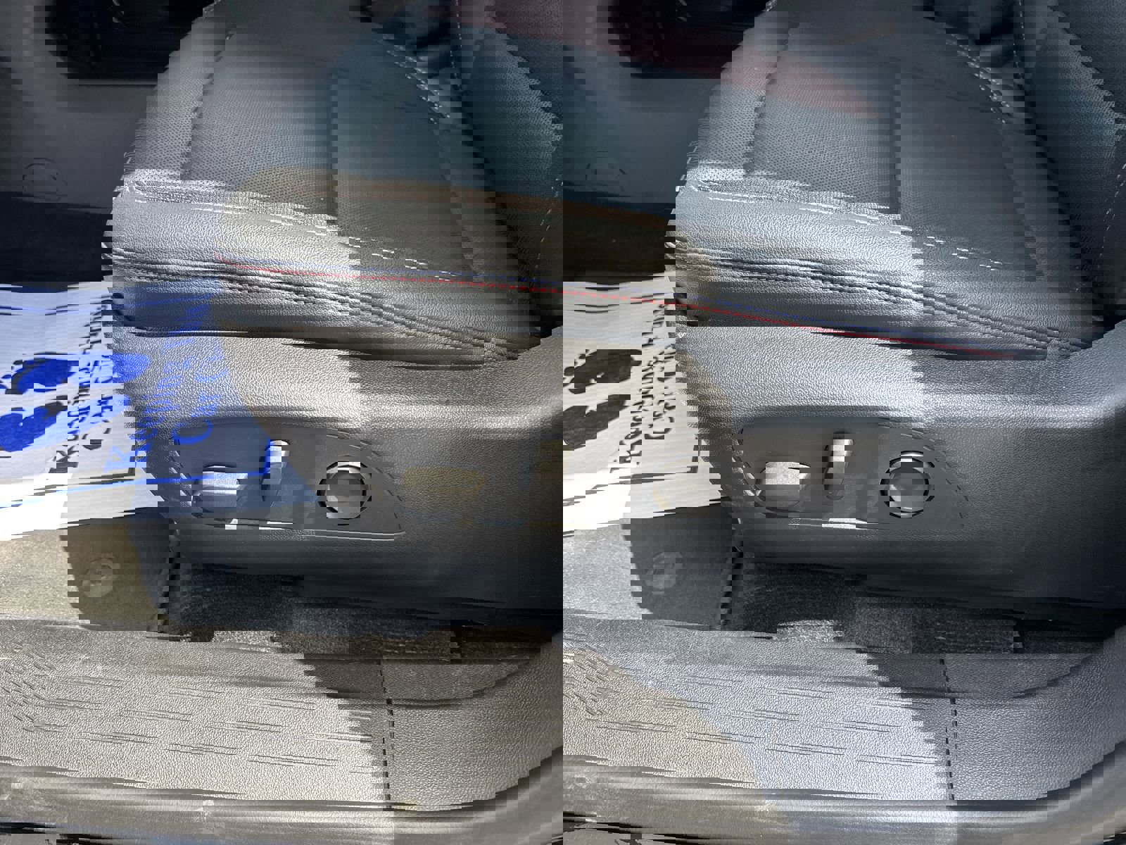 Used 2024 Chevrolet Equinox EV RS image 15