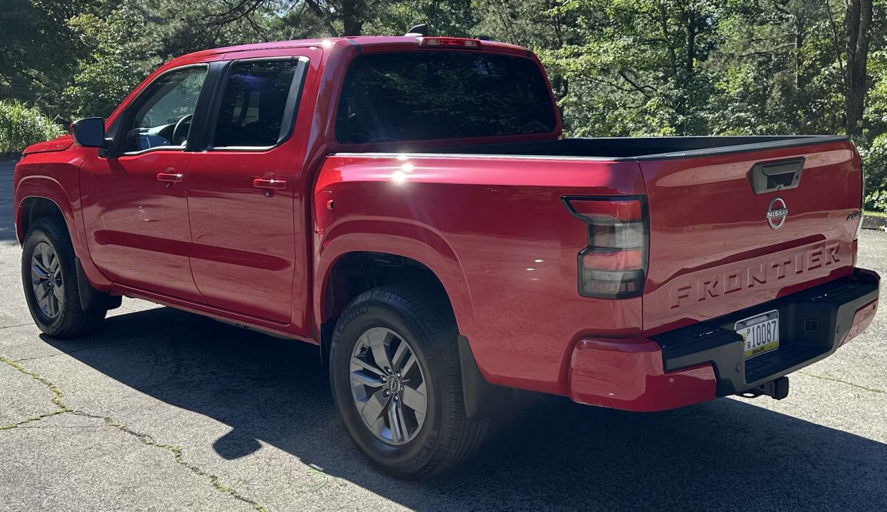 Used 2025 Nissan Frontier SV image 8