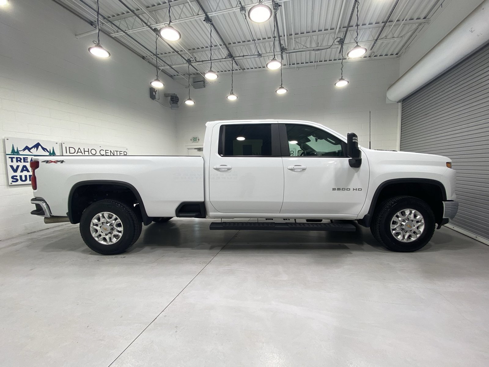 Used 2025 Chevrolet Silverado 3500 LT AWD/4WD image 9